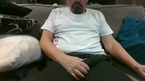 walker033 online show from 01-25-25, 03:40