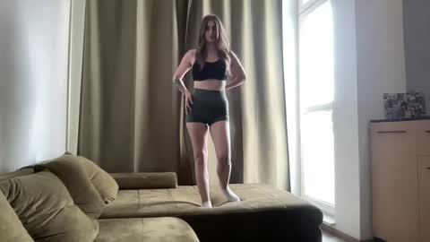 Snapshot of walkiria19 chatting on 07-04-26, 01:17 walkiria19 online show from 07-04-26, 01:17