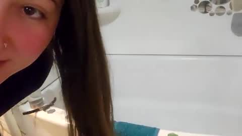 Walnut4u online show from 01-13-25, 05:23