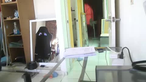 Snapshot of walo_77 chatting on 02-16-25, 06:43 walo_77 online show from 02-16-25, 06:43