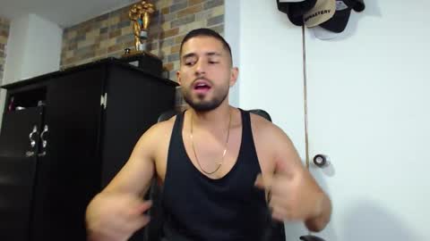 Snapshot of walter_brownn01 chatting on 12-17-25, 11:11 WALTER BROWN online show from 12-17-25, 11:11