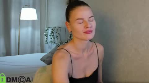 Snapshot of wanda_gomez chatting on 10-26-25, 02:01 Wanda online show from 10-26-25, 02:01