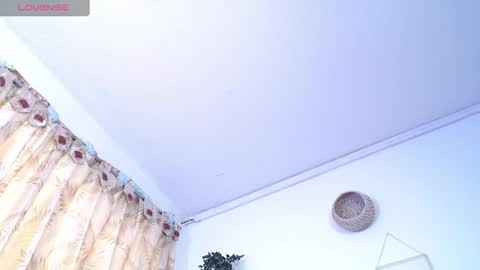 Snapshot of wanda_liones chatting on 02-11-25, 04:46 Wanda online show from 02-11-25, 04:46