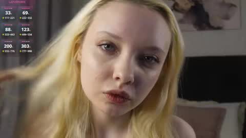 Snapshot of wandaalsbrook chatting on 02-08-26, 01:42 Emi online show from 02-08-26, 01:42