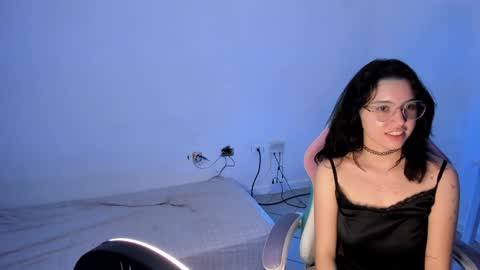 Snapshot of wandadoll chatting on 01-28-25, 01:29 Wanda online show from 01-28-25, 01:29