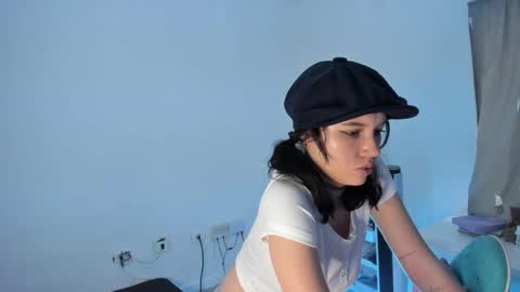 Snapshot of wandadoll chatting on 02-25-25, 05:25 Wanda online show from 02-25-25, 05:25