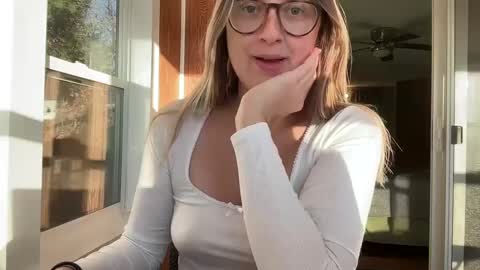 Snapshot of wanderlustjade chatting on 12-05-24, 02:00 Jade  Adonis online show from 12-05-24, 02:00