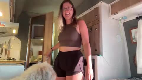 Snapshot of wanderlustjade chatting on 03-12-25, 01:19 Jade  Adonis online show from 03-12-25, 01:19