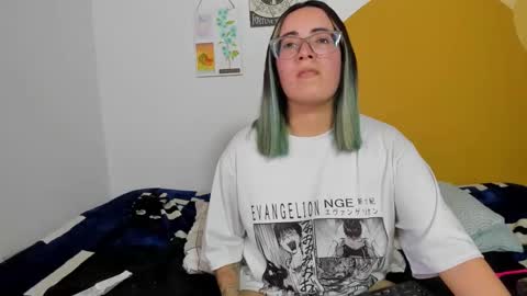 Snapshot of waningrosee chatting on 11-09-25, 09:35 Waningrose Lu online show from 11-09-25, 09:35