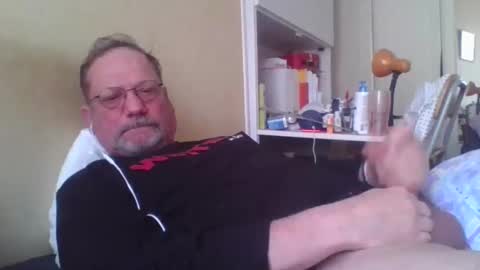 Snapshot of wanky357 chatting on 02-23-26, 07:39 Tibo Love online show from 02-23-26, 07:39