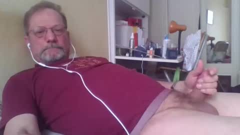 Snapshot of wanky357 chatting on 03-09-26, 01:15 Tibo Love online show from 03-09-26, 01:15