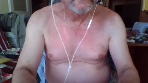 Snapshot of wanky357 chatting on 06-21-26, 05:37 Tibo Love online show from 06-21-26, 05:37