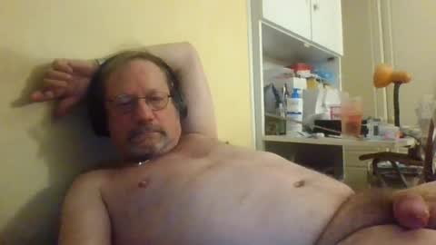 Snapshot of wanky357 chatting on 06-27-26, 09:53 Tibo Love online show from 06-27-26, 09:53