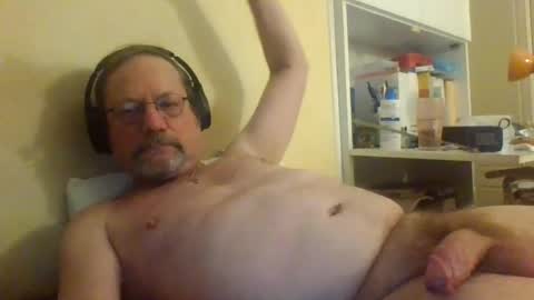 Snapshot of wanky357 chatting on 07-02-26, 10:27 Tibo Love online show from 07-02-26, 10:27