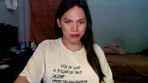Snapshot of wanna_bewithyouxxx chatting on 06-15-26, 07:16 LIZA online show from 06-15-26, 07:16