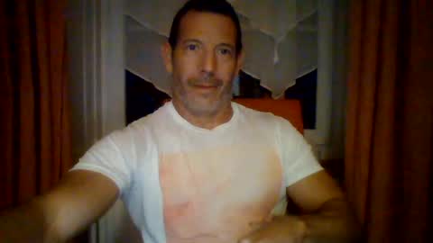 Snapshot of want_to_be_recognized chatting on 07-06-26, 09:28 want_to_be_recognized online show from 07-06-26, 09:28