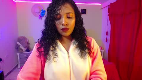 Snapshot of warisgoddes chatting on 12-16-24, 08:52 EMILY online show from 12-16-24, 08:52