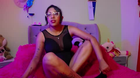 Snapshot of warisgoddes chatting on 01-16-25, 06:46 EMILY online show from 01-16-25, 06:46