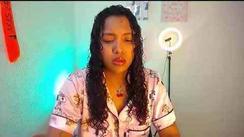 Snapshot of warisgoddes chatting on 01-07-26, 02:30 EMILY online show from 01-07-26, 02:30