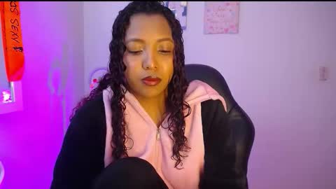 Snapshot of warisgoddes chatting on 02-01-26, 05:28 EMILY online show from 02-01-26, 05:28