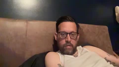 Snapshot of warispeace666 chatting on 05-20-26, 05:24 warispeace666 online show from 05-20-26, 05:24