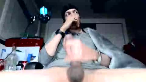 Snapshot of warrior23zone1 chatting on 12-04-25, 12:42 Jaime online show from 12-04-25, 12:42