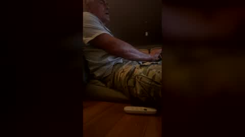 Snapshot of watchinggold chatting on 04-23-26, 09:30 watchinggold online show from 04-23-26, 09:30