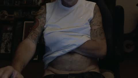 Snapshot of waterfire420 chatting on 01-01-25, 02:19 waterfire420 online show from 01-01-25, 02:19