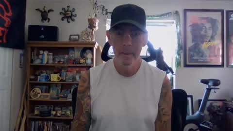 Snapshot of waterfire420 chatting on 02-01-25, 09:40 waterfire420 online show from 02-01-25, 09:40