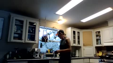 Snapshot of waterfire420 chatting on 02-14-25, 04:41 waterfire420 online show from 02-14-25, 04:41