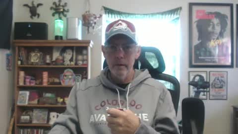 Snapshot of waterfire420 chatting on 11-25-25, 09:37 waterfire420 online show from 11-25-25, 09:37