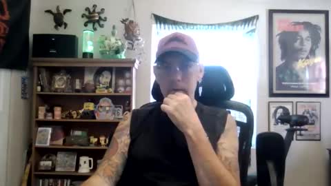 Snapshot of waterfire420 chatting on 12-16-25, 08:14 waterfire420 online show from 12-16-25, 08:14