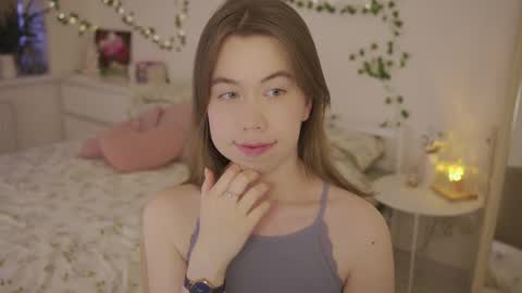 Snapshot of watermelon_sugar_ chatting on 03-10-26, 03:06 Tess Pls support me with Can we reach 155 my favorite number online show from 03-10-26, 03:06