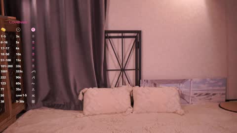 Lily online show from 04-10-26, 04:33