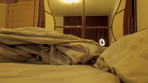 Mina online show from 12-11-24, 02:44