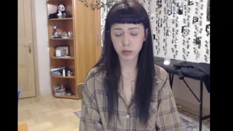 Mina online show from 12-04-25, 09:23