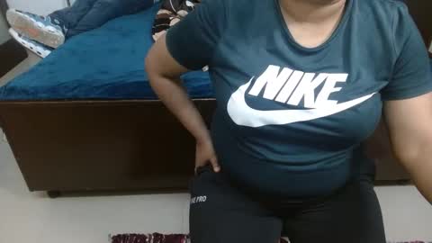 Snapshot of we_are_indian chatting on 02-17-25, 11:23 khushiwife kabirhubby kavyasexy gf online show from 02-17-25, 11:23