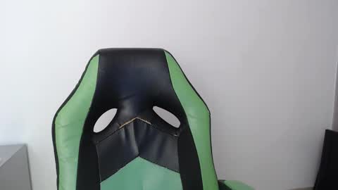 Trixie 3 online show from 02-26-26, 02:27