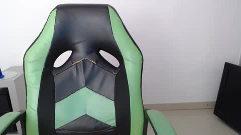 Trixie 3 online show from 03-10-26, 02:22