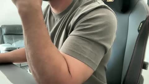 Weapon X online show from 04-09-26, 11:21