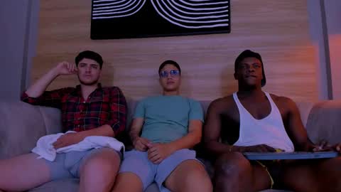 Snapshot of web_gammer_ chatting on 12-04-25, 07:22 Jhonny Dick his neighbors. online show from 12-04-25, 07:22