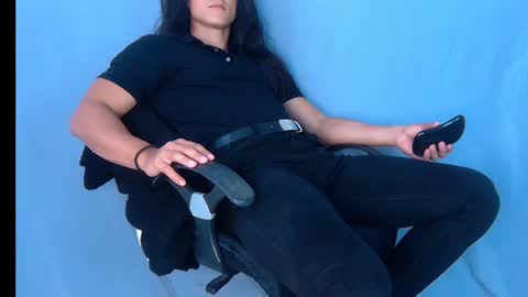 Snapshot of webcamjl chatting on 09-23-25, 08:12 Balruk online show from 09-23-25, 08:12