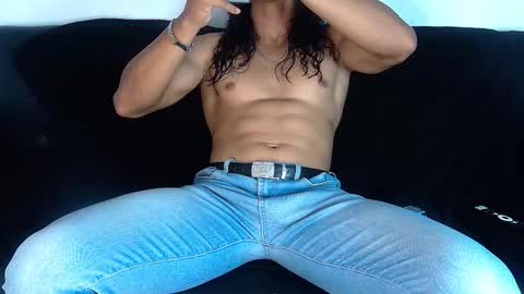 Snapshot of webcamjl chatting on 02-22-26, 10:19 Balruk online show from 02-22-26, 10:19