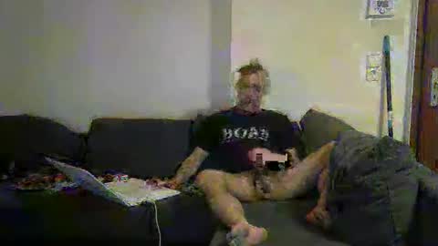 Snapshot of weberbenny chatting on 05-01-26, 02:16 weberbenny online show from 05-01-26, 02:16