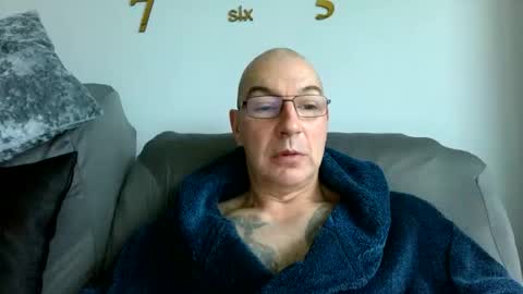 wechatistrokeurub online show from 10-15-25, 08:14