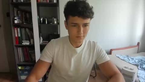 Snapshot of wee_willy_winky chatting on 05-28-26, 02:36 wee_willy_winky online show from 05-28-26, 02:36