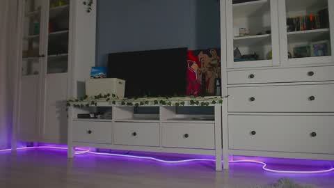 Snapshot of weed_princesss chatting on 12-06-24, 01:11  moon  online show from 12-06-24, 01:11