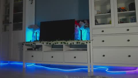 Snapshot of weed_princesss chatting on 12-15-24, 02:16  moon  online show from 12-15-24, 02:16