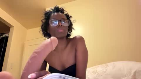 Snapshot of weeklyrush chatting on 01-05-26, 07:28 GoddessRush online show from 01-05-26, 07:28