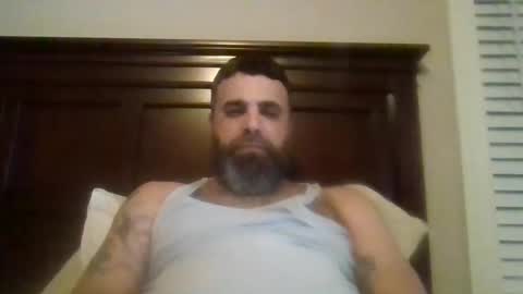 Snapshot of weezy210 chatting on 01-01-25, 01:04 Weezy online show from 01-01-25, 01:04